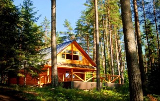 Jakie są zalety domków drewnianych?